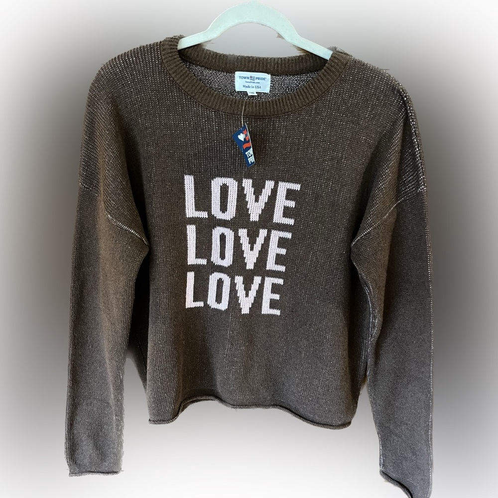 Town Pride NWT LOVE Pink & Brown Women’s Sweater Made In USA Sz XS One Of A Kind